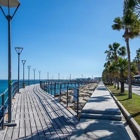 Sanders Only * Limassol