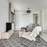 Sanders Only Apartman